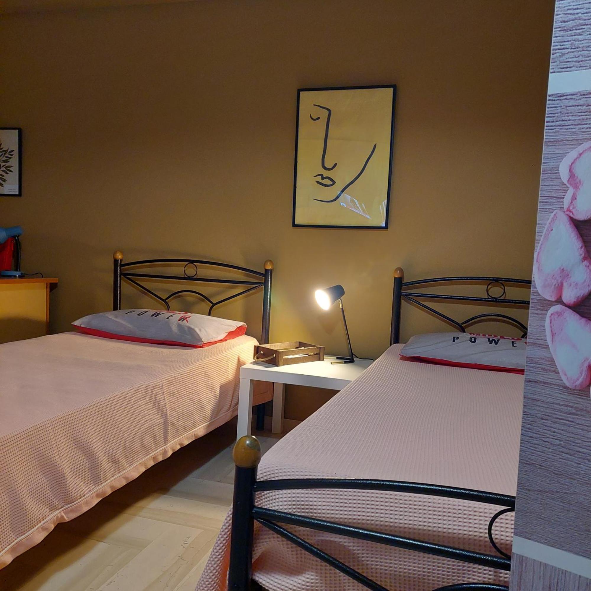 Family Apartment Patras Bagian luar foto
